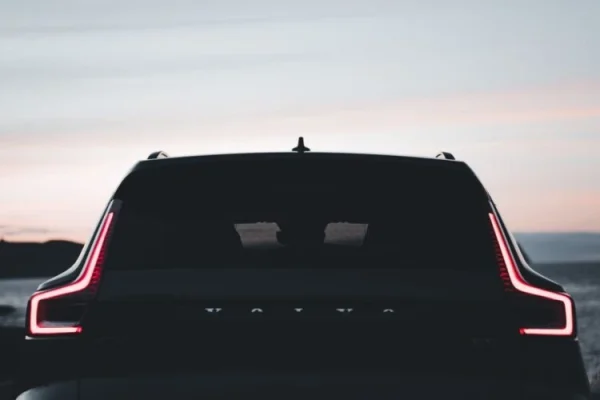 Volvo зареєструвала новий електрокросовер EX50