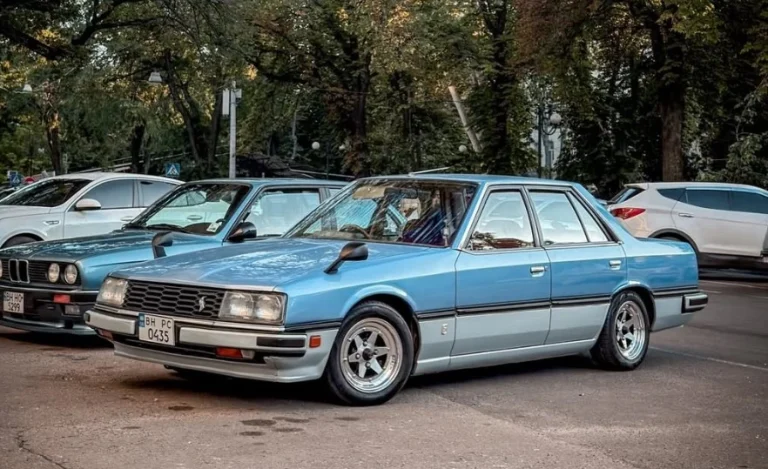 45-річний Nissan Skyline у чудовому стані помітили в Одесі (фото)