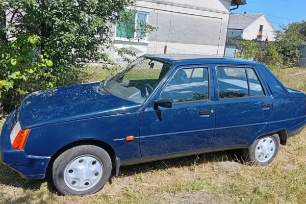 20-річну ЗАЗ 1103 Славута у стані “капсули часу” продають за мінімальну ціну (фото)
