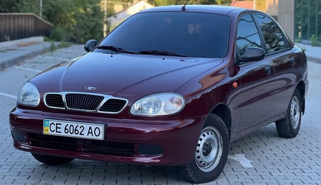 Daewoo Lanos 2009 року з пробігом лише 16000 км продають у Чернівцях за цікаву ціну (фото)