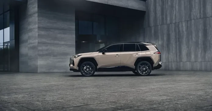 Toyota RAV4 випередила Renault Duster та Skoda Octavia за продажами в Україні