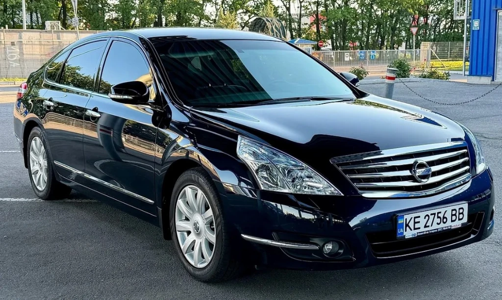 Nissan Teana 2008 з пробігом 20 тис. км та у стані нового авто продають у Дніпрі: яка ціна (фото)