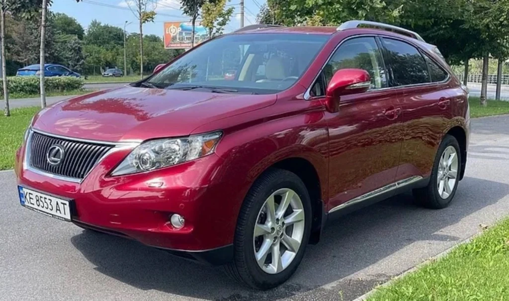 Lexus RX 2011 продають у стані капсули часу: чи справедлива ціна (фото)