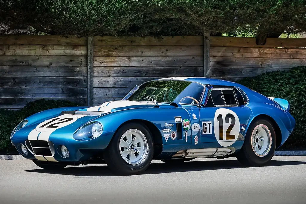 Найдорожчим в історії автомобілем зі США став Shelby Cobra Daytona Coupe: за скільки його продали (фото)