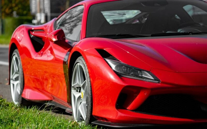 Ferrari Luce: старт продажів першого електромобіля в США
