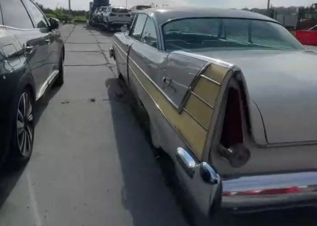 Plymouth Fury